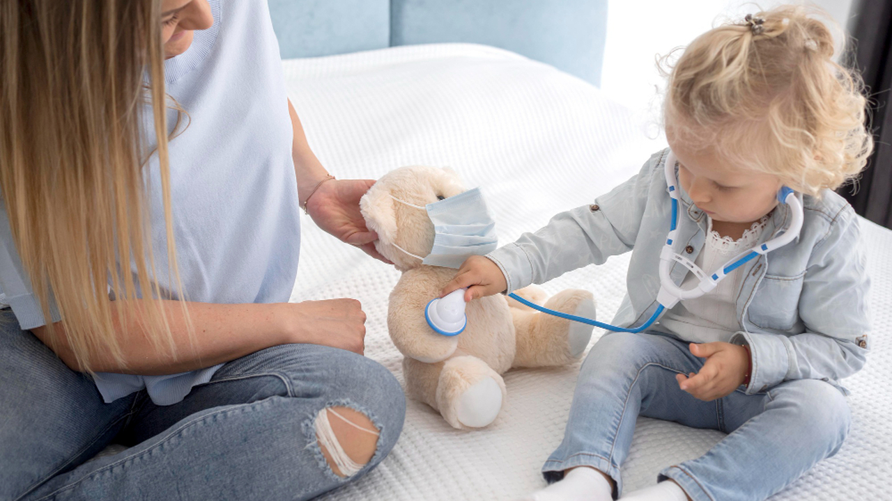 Отпуск по уходу за ребёнком до 3 лет могут включить в страховой стаж: новые инициативы по защите семейных прав В российском общественно‑политическом пространс...