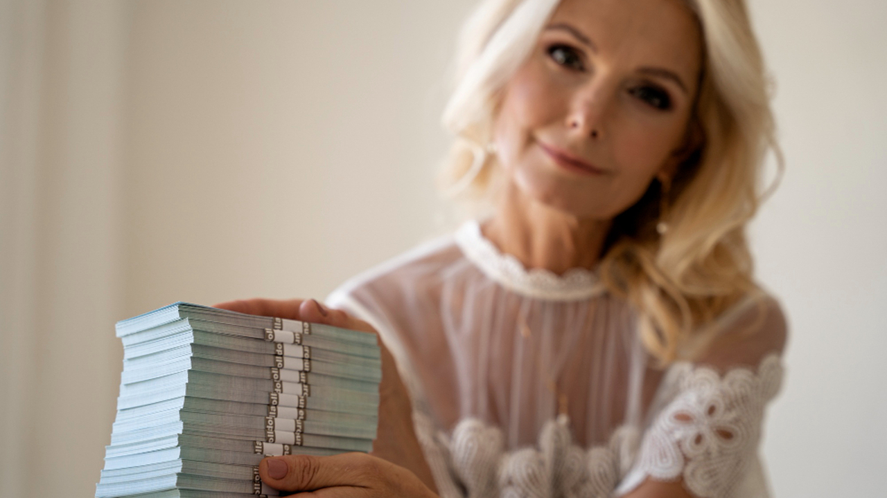 13‑я зарплата: что говорит закон и как узнать о премиях в вашей компании Многие работники с нетерпением ждут конца года ...