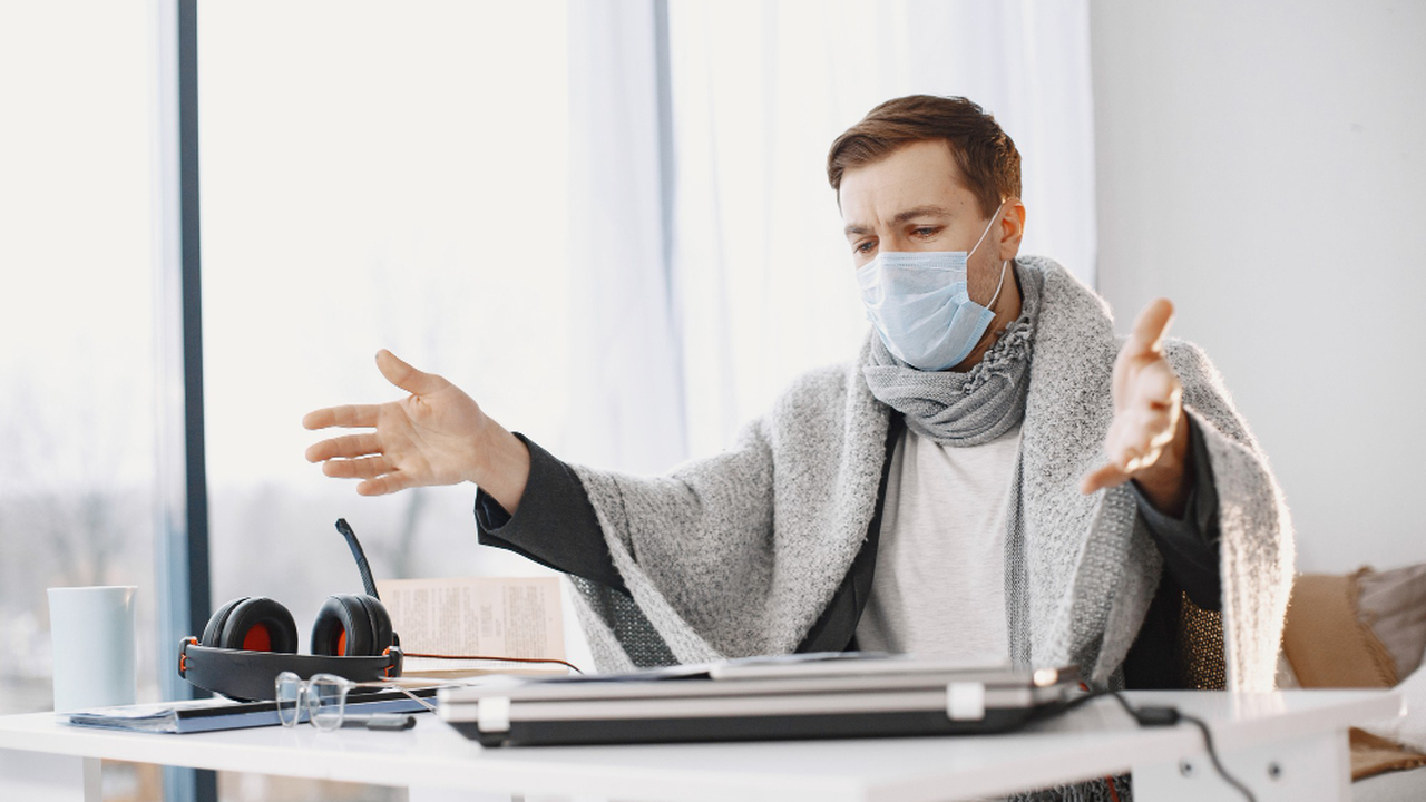 Больничный не терпит героизма: когда «я уже здоров» оборачивается долгом и штрафом Вы встали с постели с температурой 37,5°, допил...