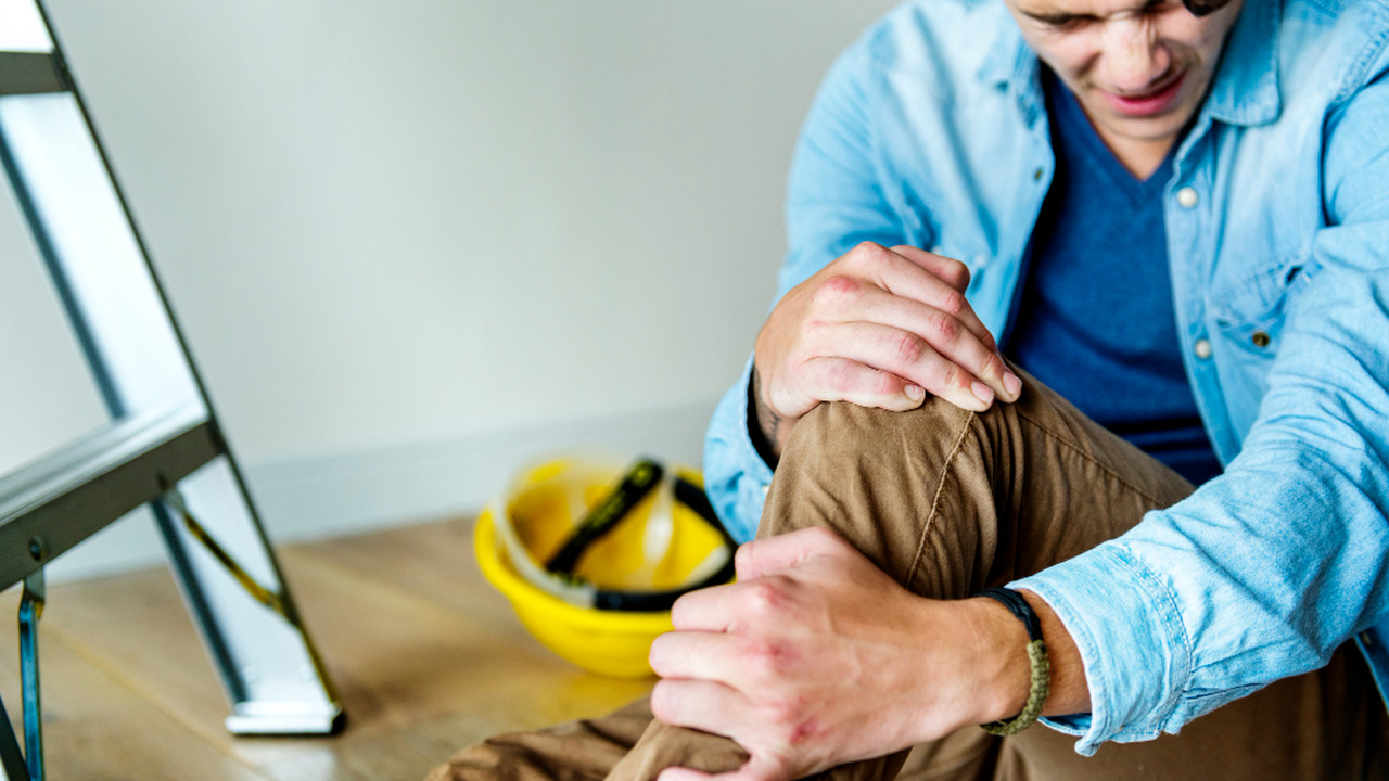 Вопрос о том, какую травму считать производстве...