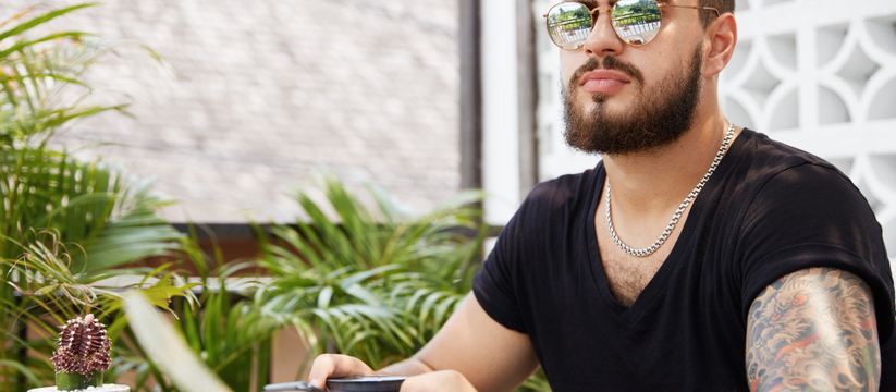 «Убери тату — или уходи». Эта фраза, звучащая в...