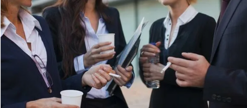 Курение на рабочем месте: грядут серьёзные штрафы? В ближайшие годы российских офисных работников ...