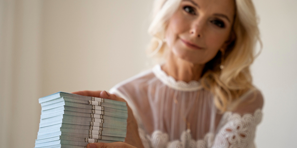 13‑я зарплата: что говорит закон и как узнать о...