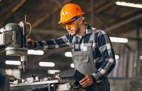 Курган зовёт мастеров: где сегодня платят 180 т...